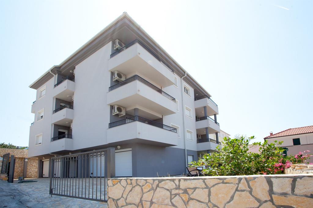 Apartments Maja Donji Okrug  Extérieur photo