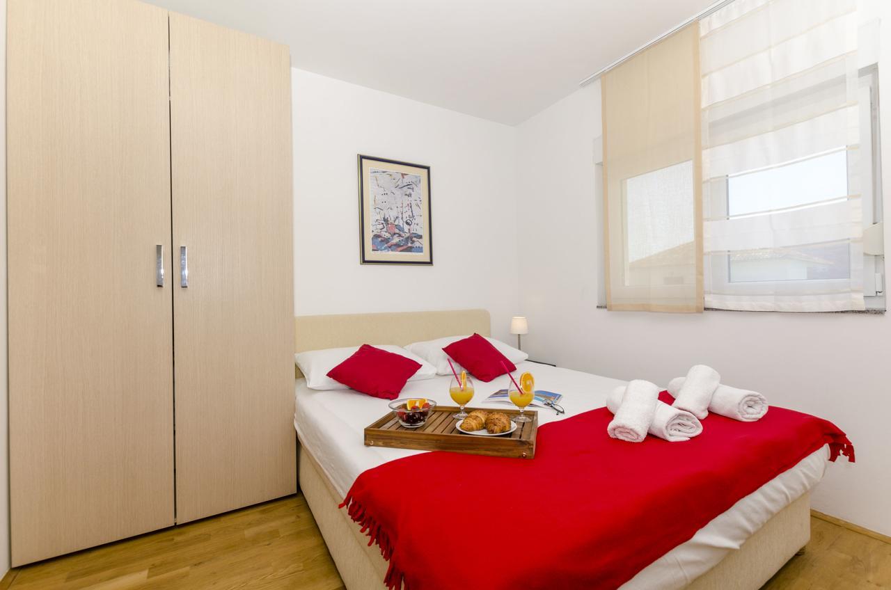 Apartments Maja Donji Okrug  Extérieur photo