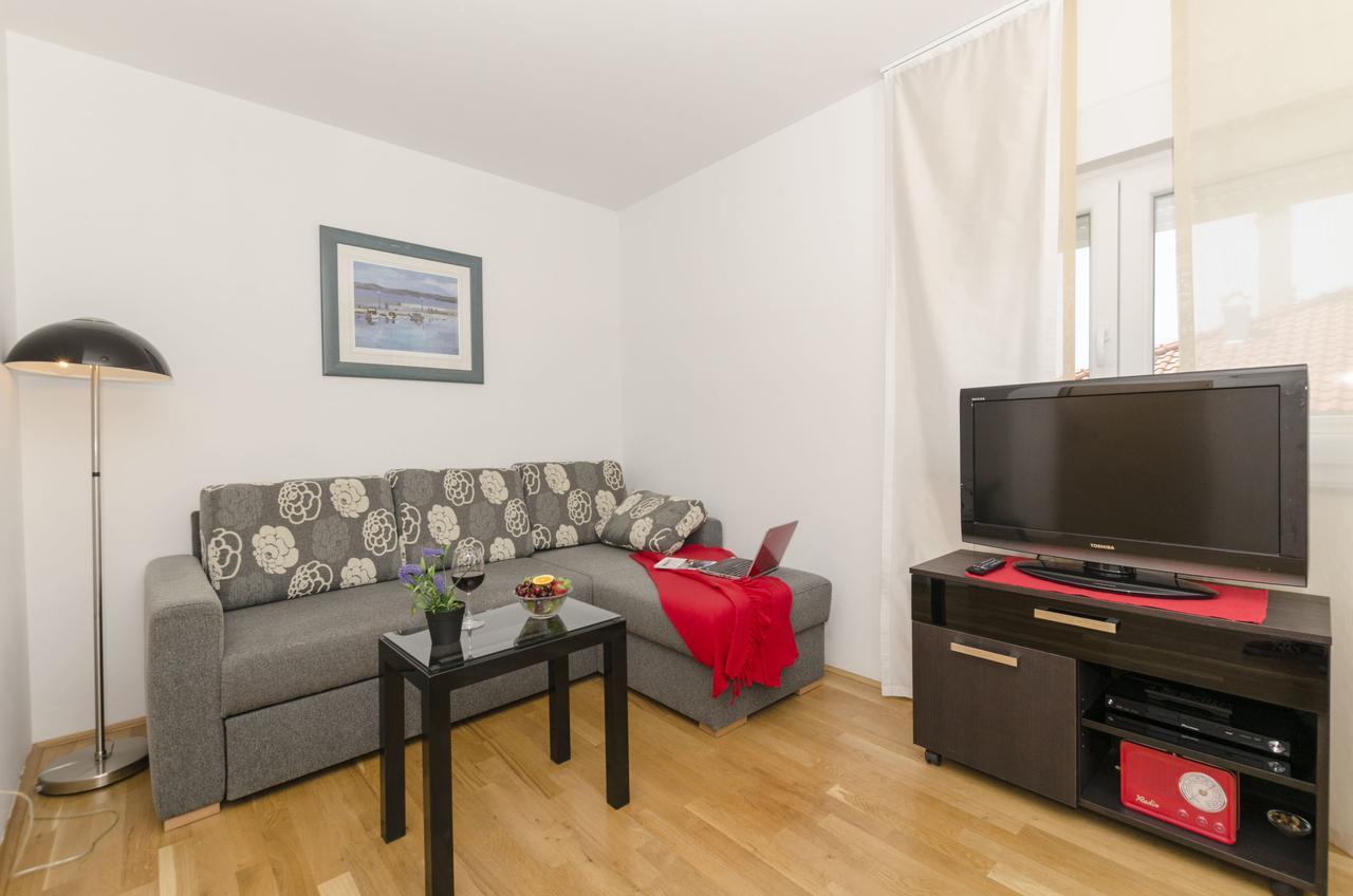 Apartments Maja Donji Okrug  Extérieur photo