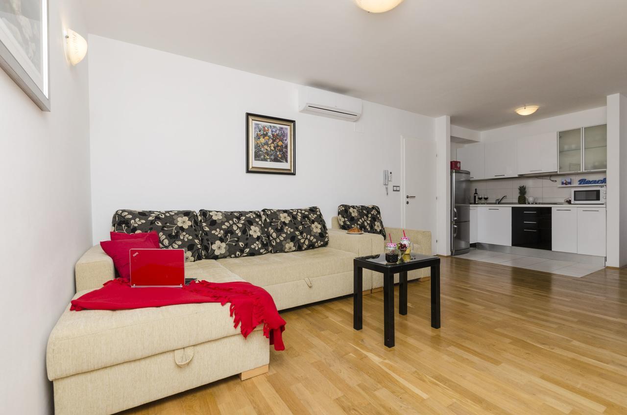 Apartments Maja Donji Okrug  Extérieur photo