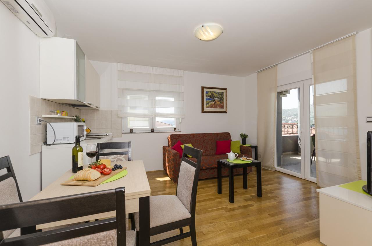 Apartments Maja Donji Okrug  Extérieur photo