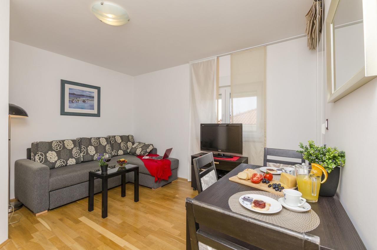 Apartments Maja Donji Okrug  Extérieur photo