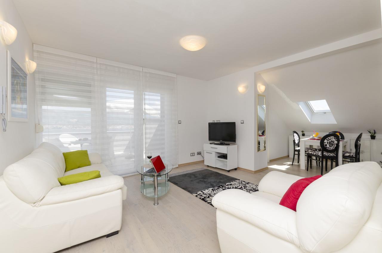 Apartments Maja Donji Okrug  Extérieur photo