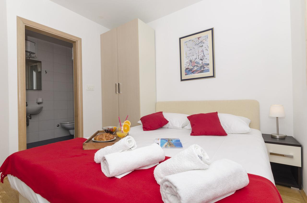 Apartments Maja Donji Okrug  Extérieur photo