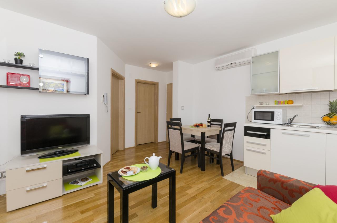 Apartments Maja Donji Okrug  Extérieur photo