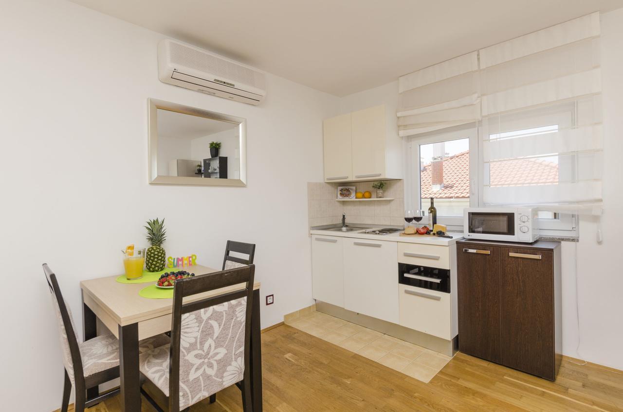 Apartments Maja Donji Okrug  Extérieur photo