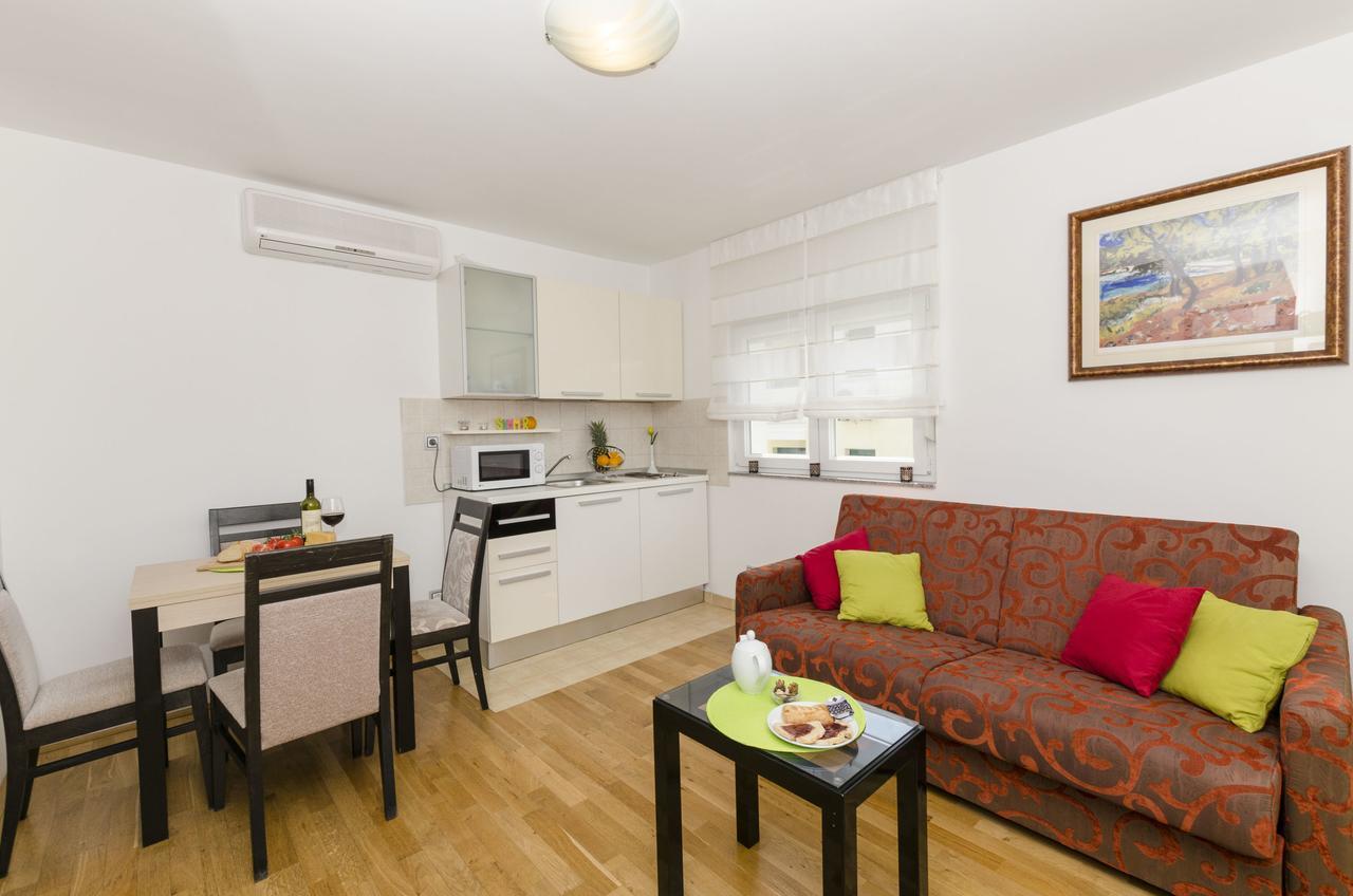 Apartments Maja Donji Okrug  Extérieur photo