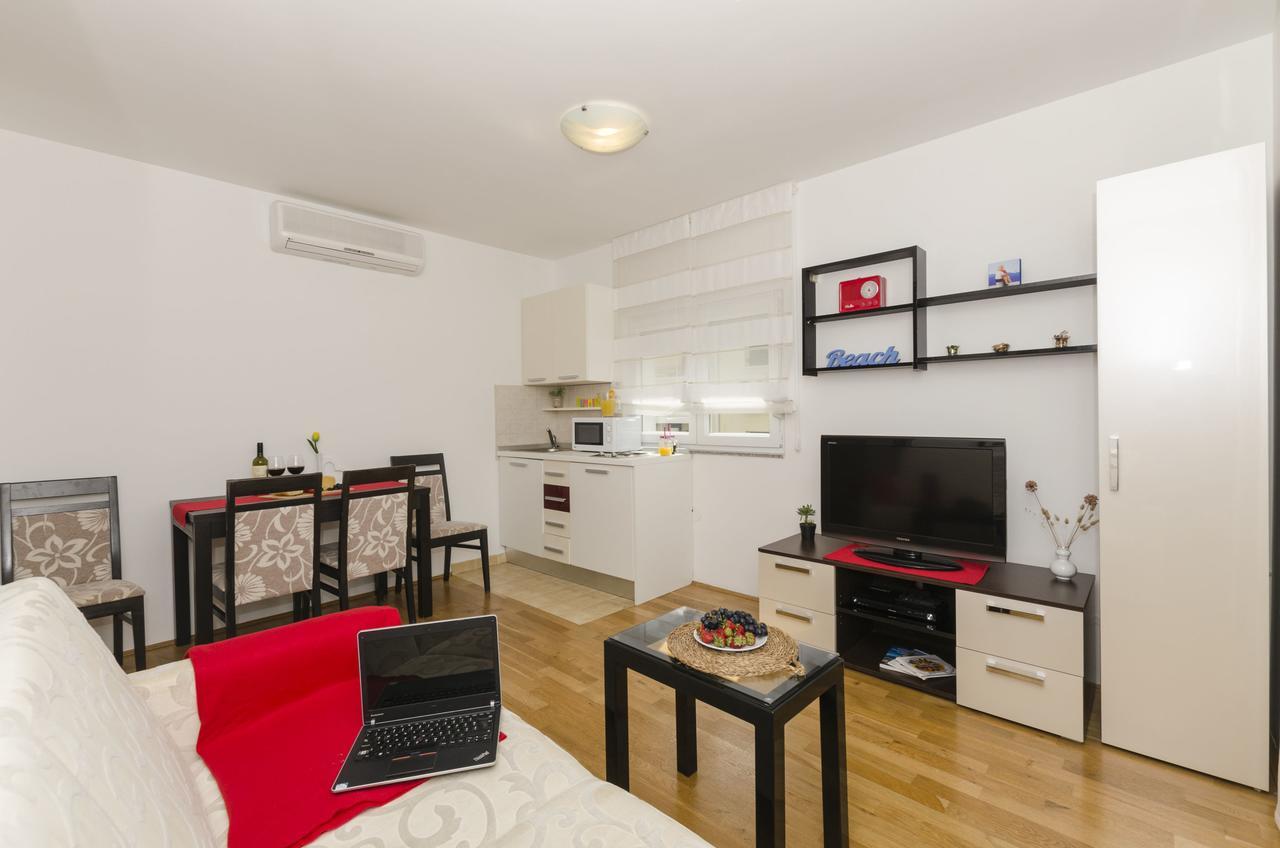 Apartments Maja Donji Okrug  Extérieur photo